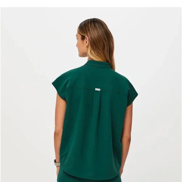 FIGS Scrub Top - HUNTER GREEN - Picture 2 of 2